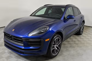2026 Porsche Macan -'s photo
