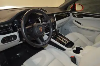 2025 Porsche Macan Base - Photo 29