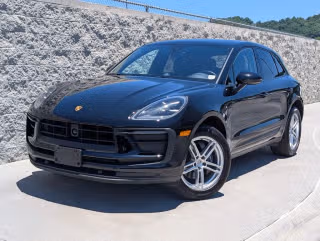2024 Porsche Macan -'s photo