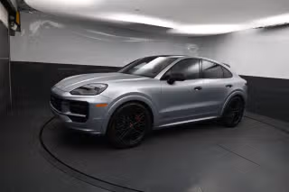 2025 Porsche Cayenne GTS's photo