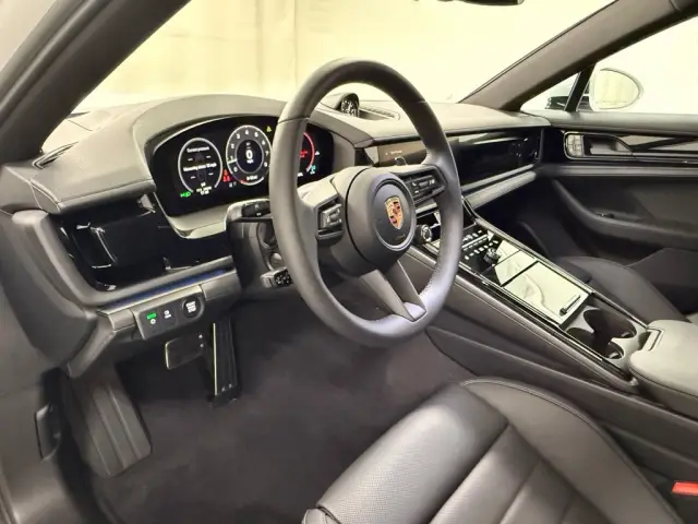2026 Porsche Panamera Base - Photo 30