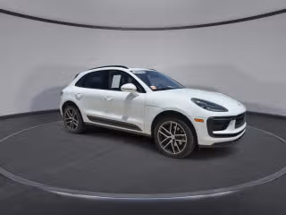 2023 Porsche Macan T - Photo 9