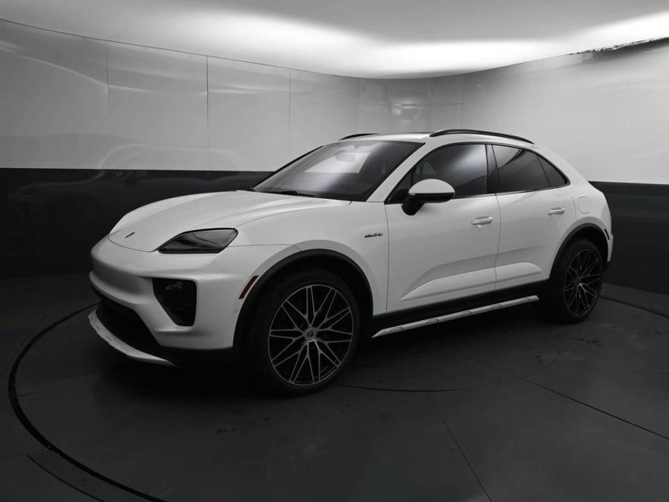 2024 Porsche Macan Base