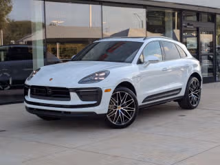 2026 Porsche Macan's photo