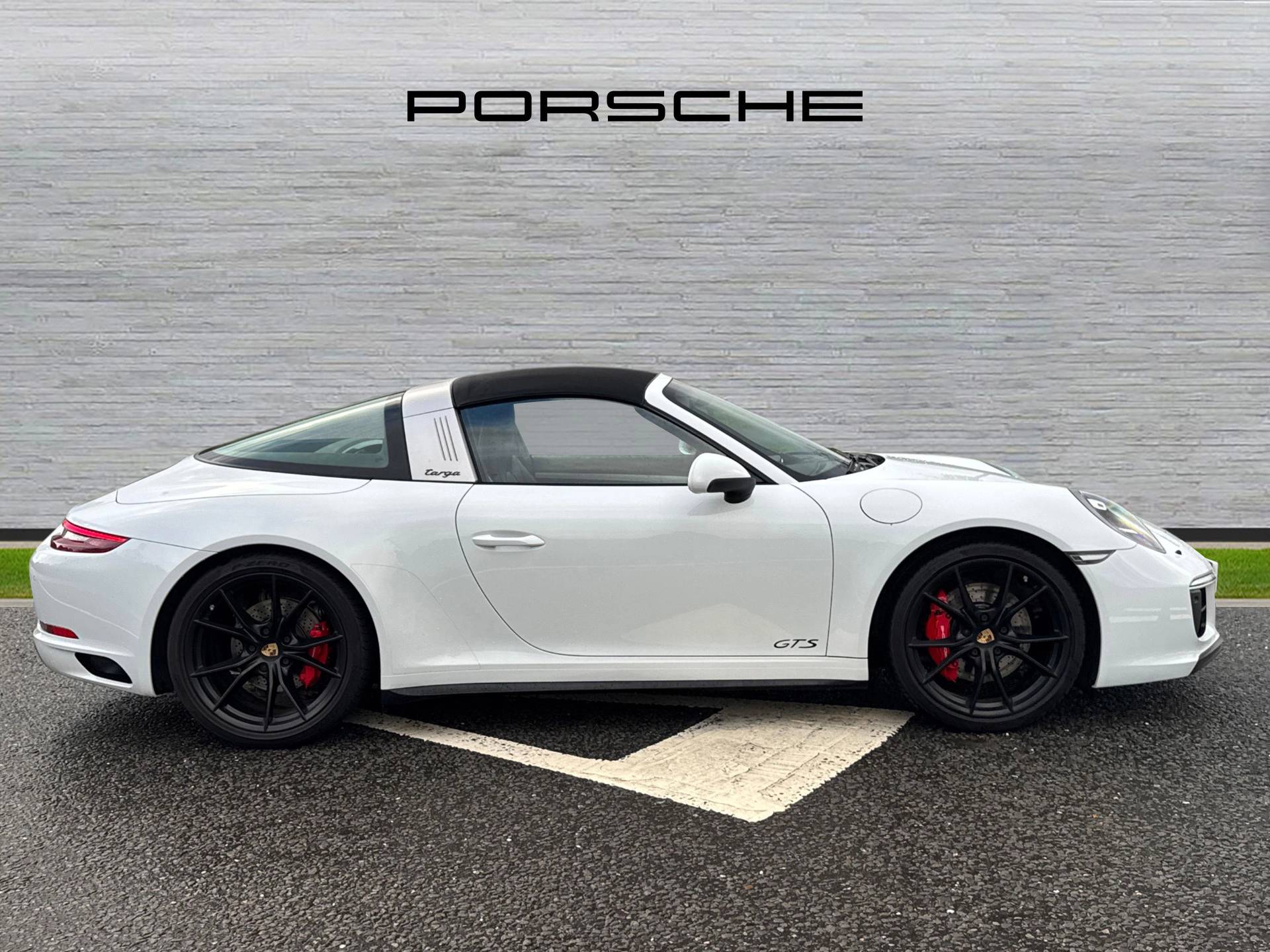 911 Targa 4 GTS, photo 2 of 29
