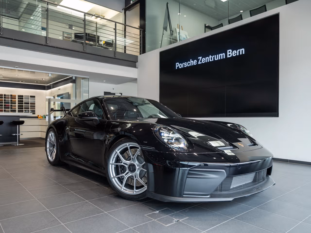 Visualizza 2026 Porsche 911 GT3, Esterno, Nero Jet metallizzato, 1 nella galleria
