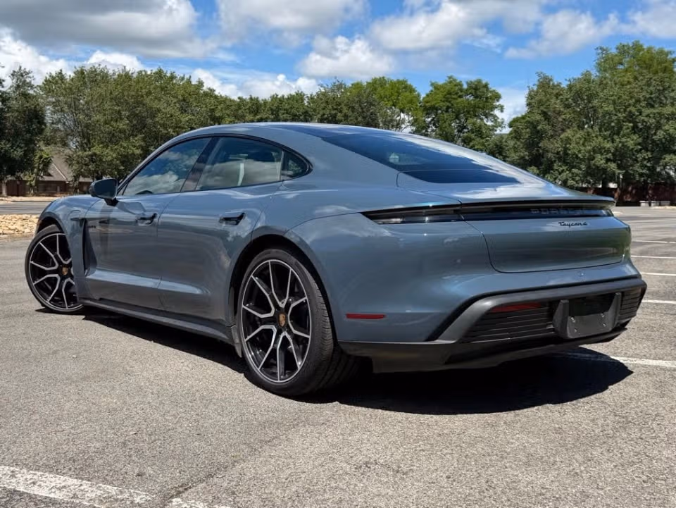 2025 Porsche Taycan Base - Photo 19