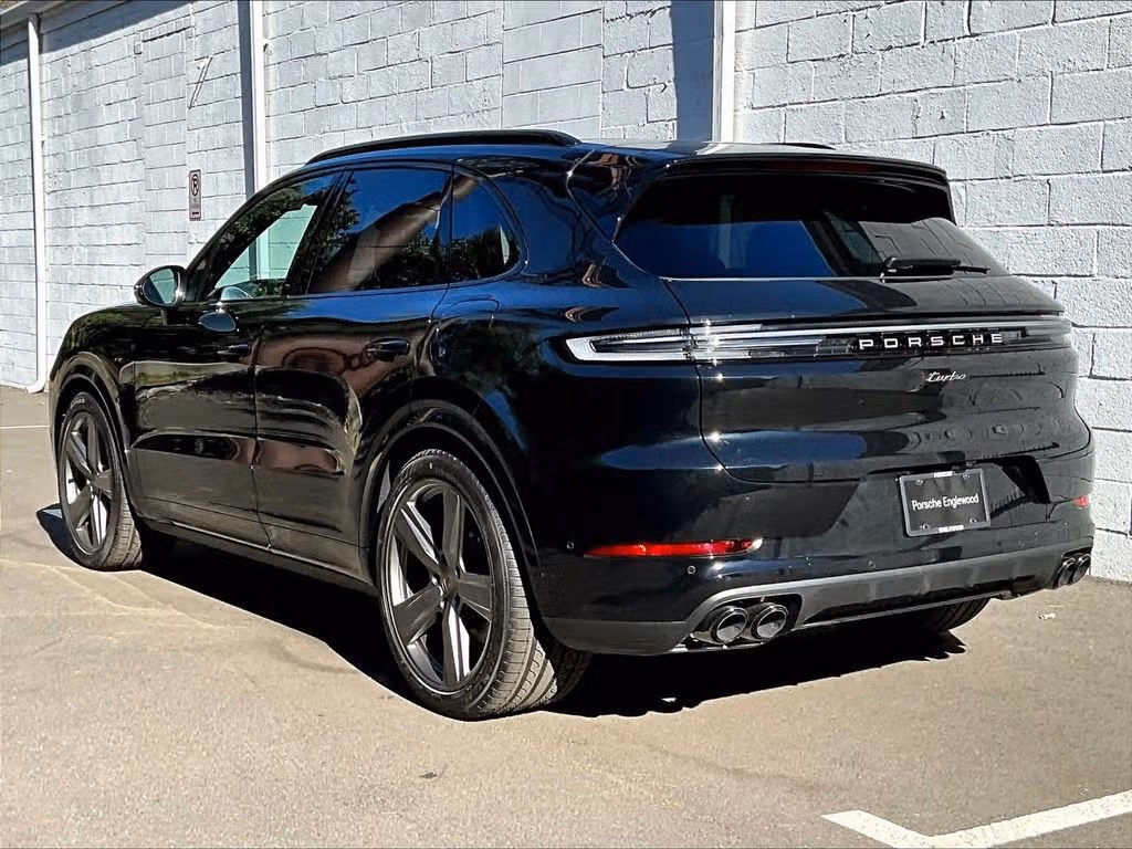 2025 Porsche Cayenne Turbo E-Hybrid - Photo 20