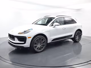 2026 Porsche Macan S's photo