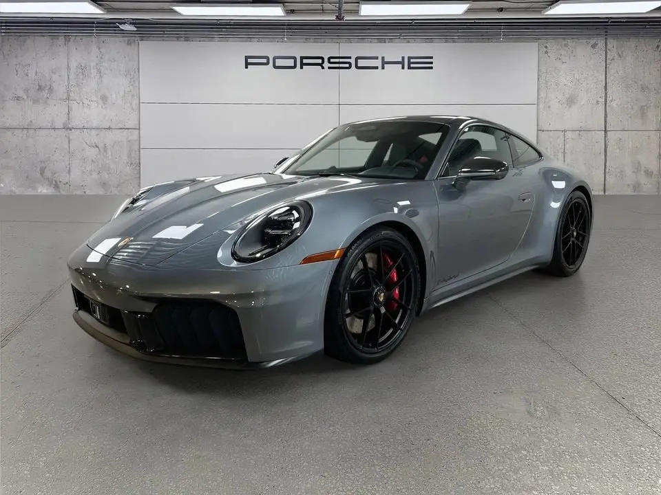 2026 Porsche 911 Carrera 4 GTS