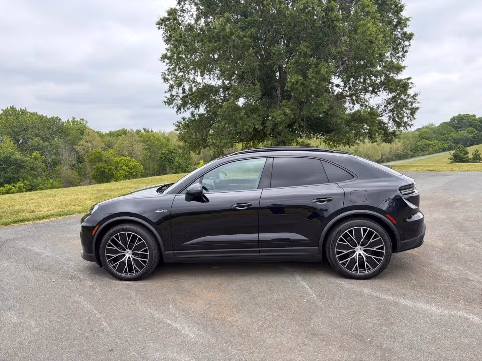 2026 Porsche Macan Base - Photo 12
