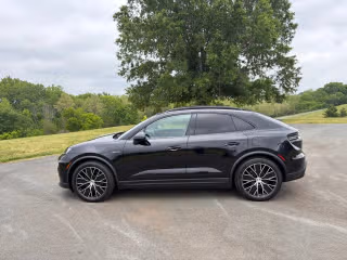 2026 Porsche Macan Base - Photo 9