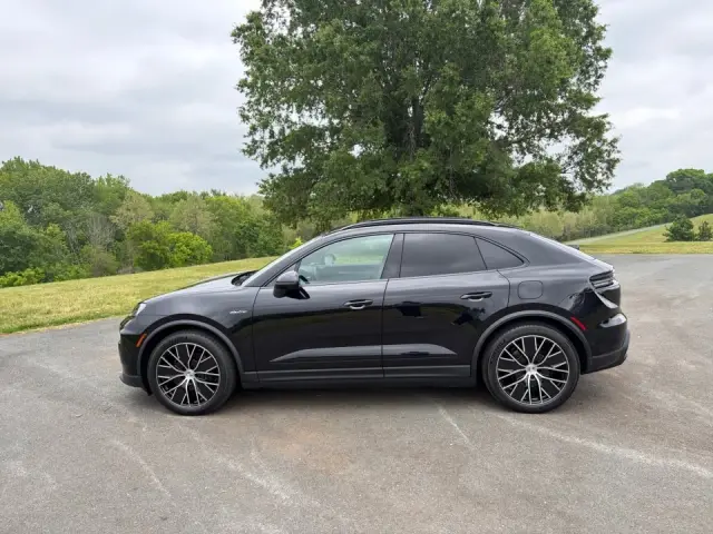 2026 Porsche Macan Base - Photo 14