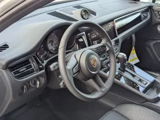 2026 Porsche Macan S - Photo 29