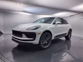 2025 Porsche Macan's photo