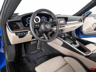 2025 Porsche 911 - Photo 29