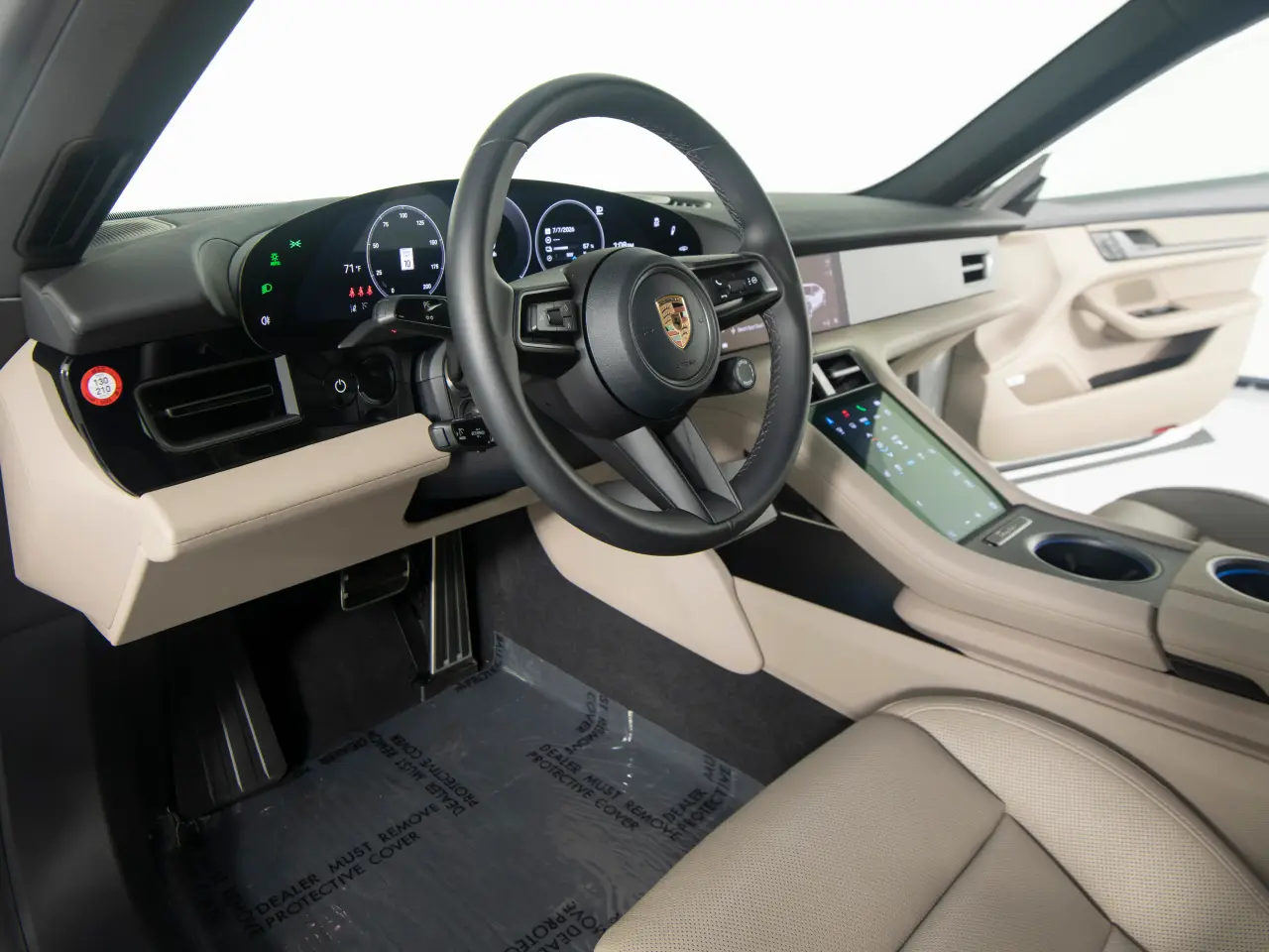 2025 Porsche Taycan 32