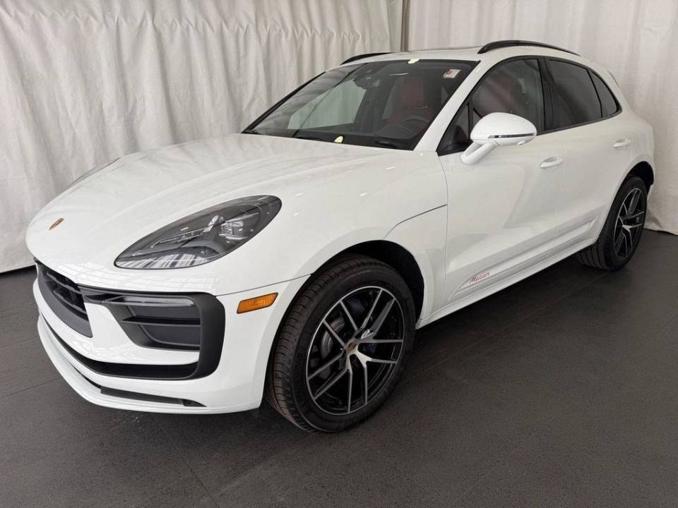 2026 Porsche Macan Base
