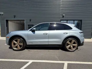 2026 Porsche Cayenne GTS - Photo 13