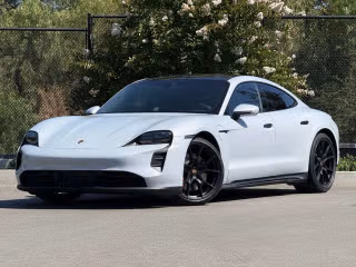 2024 Porsche Taycan GTS's photo