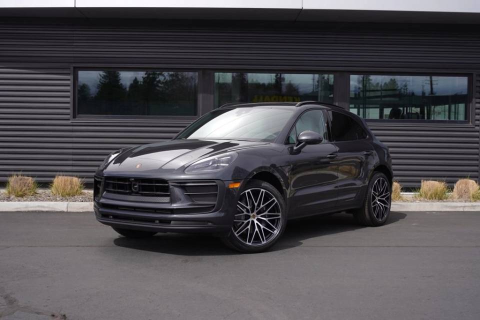 2026 Porsche Macan