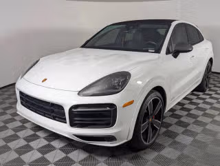 2023 Porsche Cayenne GTS's photo