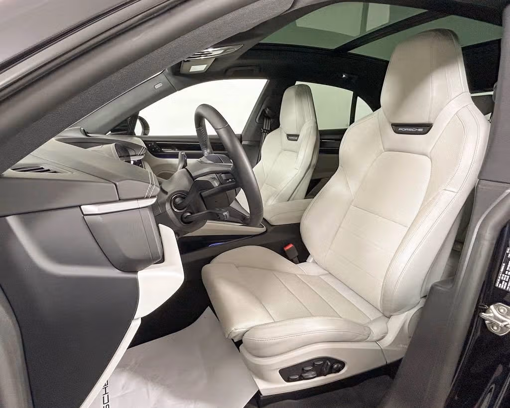2024 Porsche Macan Base - Photo 36