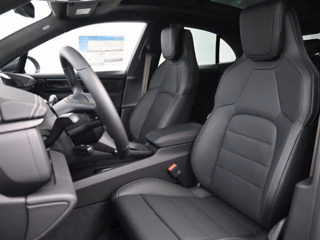 2026 Porsche Macan Turbo Electric - Photo 34