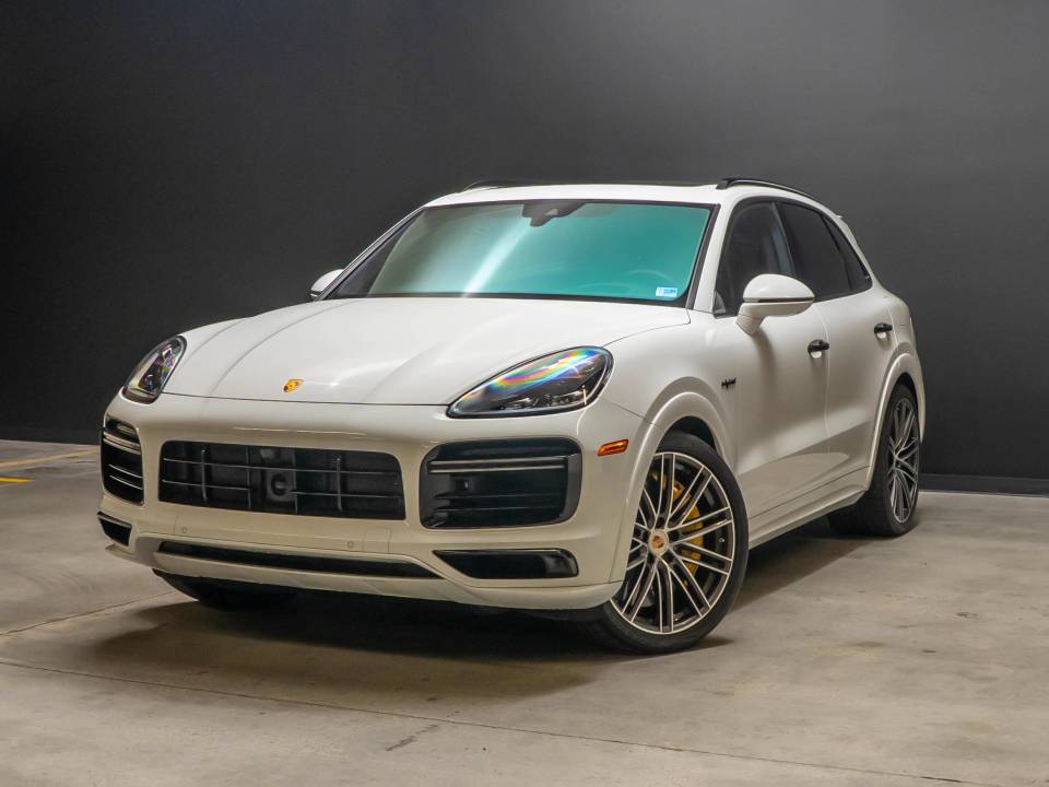 2022 Porsche Cayenne Turbo S E-Hybrid