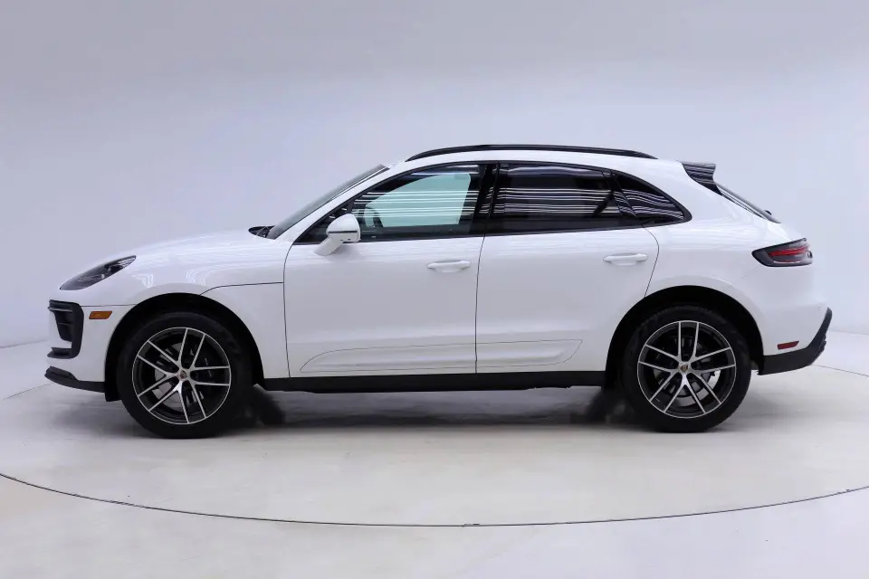 2025 Porsche Macan Base - Photo 15