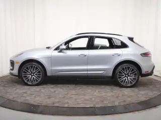 2026 Porsche Macan T - Photo 13
