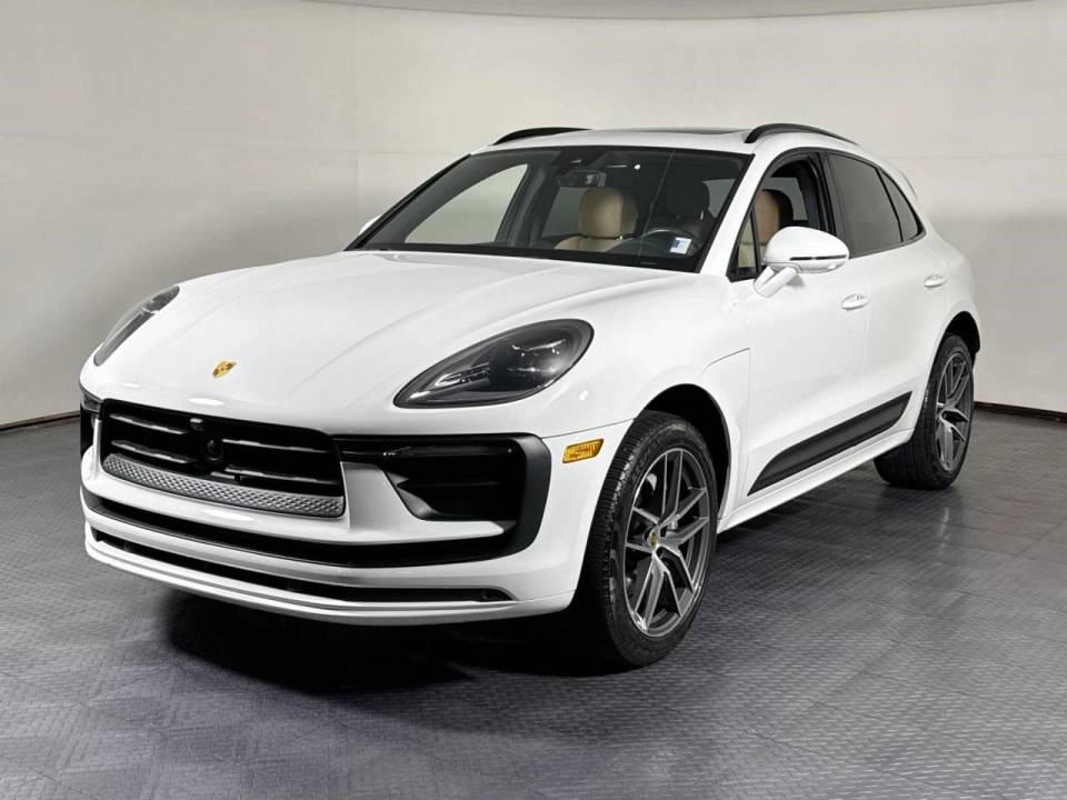2024 Porsche Macan Base