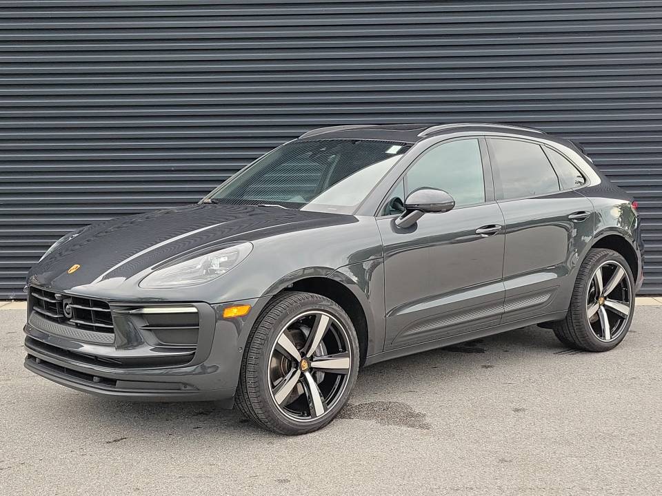 2026 Porsche Macan Base