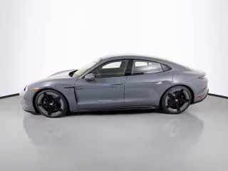 2026 Porsche Taycan GTS - Photo 9