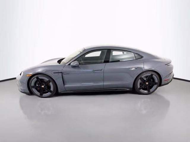 2026 Porsche Taycan GTS - Photo 10