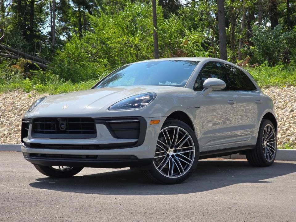 2026 Porsche Macan