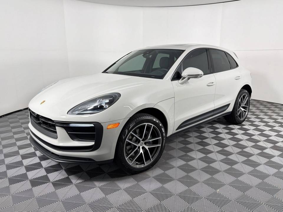 2026 Porsche Macan