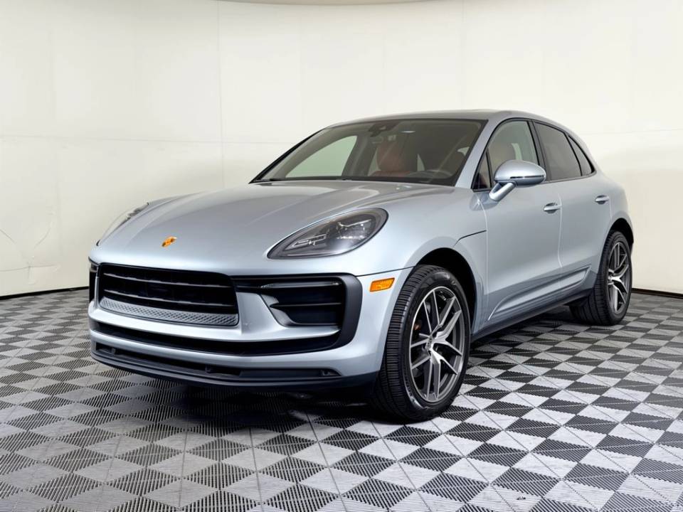 2022 Porsche Macan