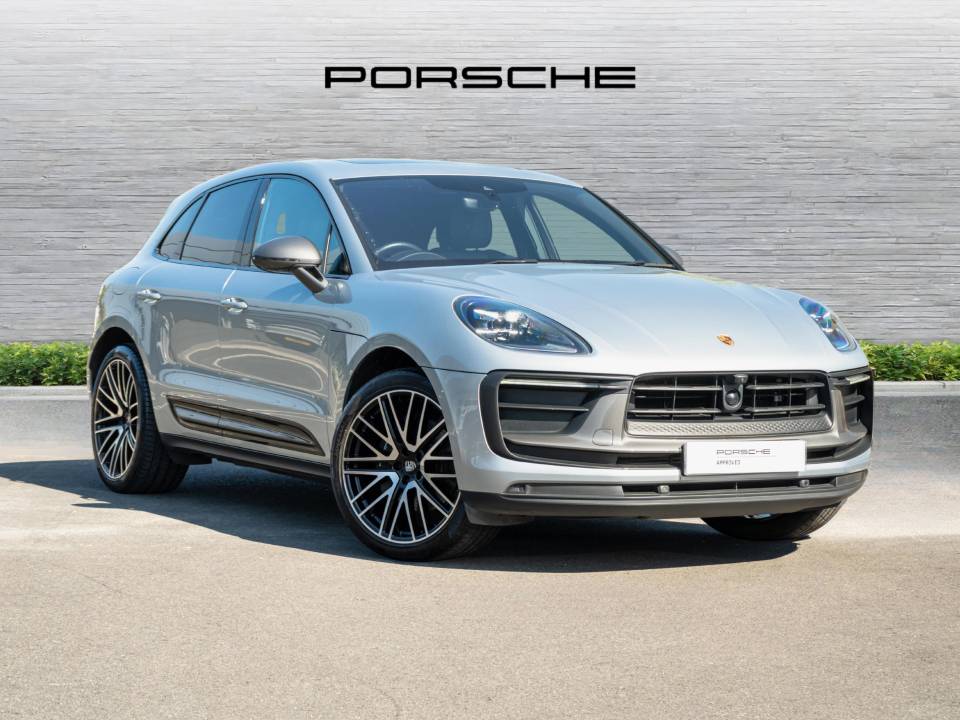 2023 PORSCHE MACAN
