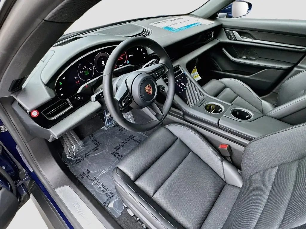 2026 Porsche Taycan Base - Photo 32