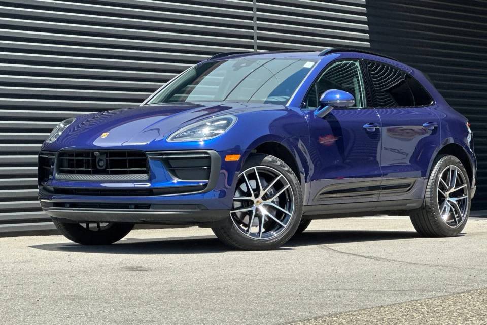 2024 Porsche Macan Base