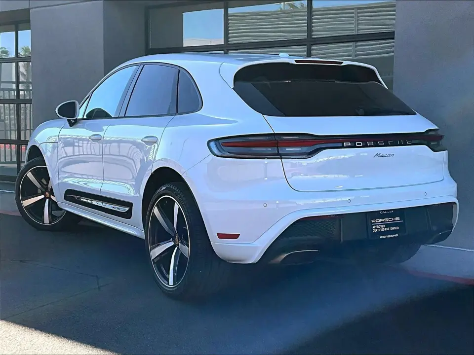 2026 Porsche Macan T - Photo 23