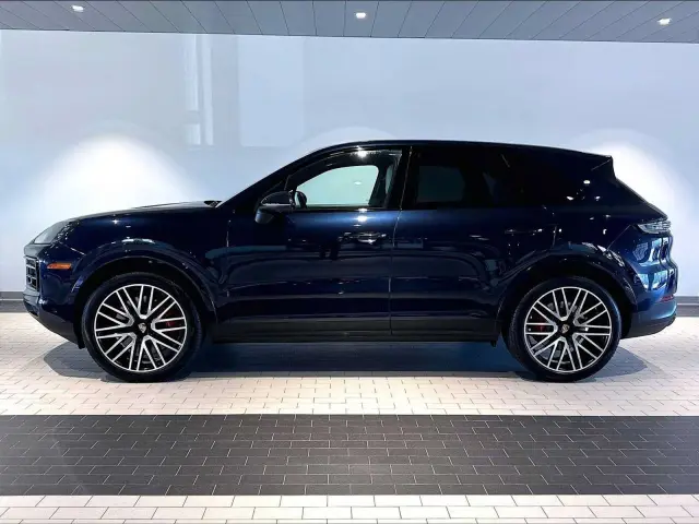 2025 Porsche Cayenne S - Photo 14