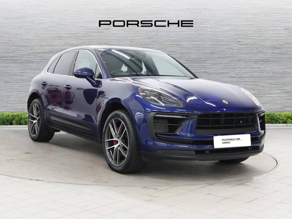 2024 PORSCHE MACAN