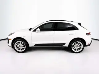 2026 Porsche Macan T - Photo 13