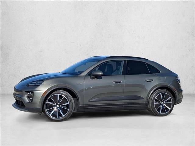 2025 Porsche Macan Base