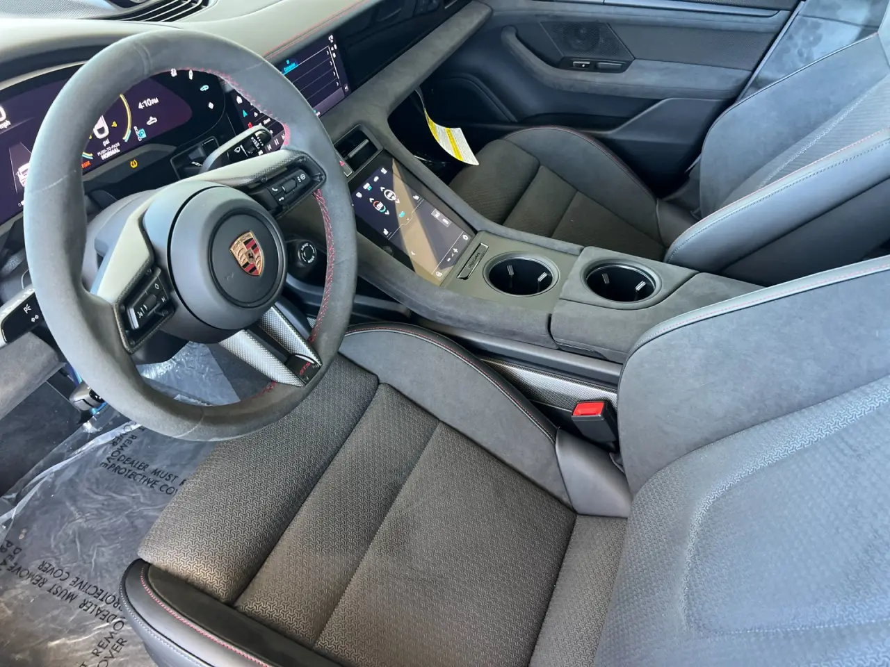 2026 Porsche Taycan GTS - Photo 32