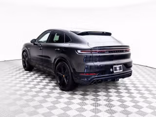 2026 Porsche Cayenne Coup S E-Hybrid - Photo 17