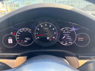 2023 Porsche Cayenne S's photo