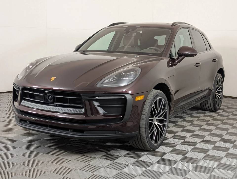 2023 Porsche Macan T